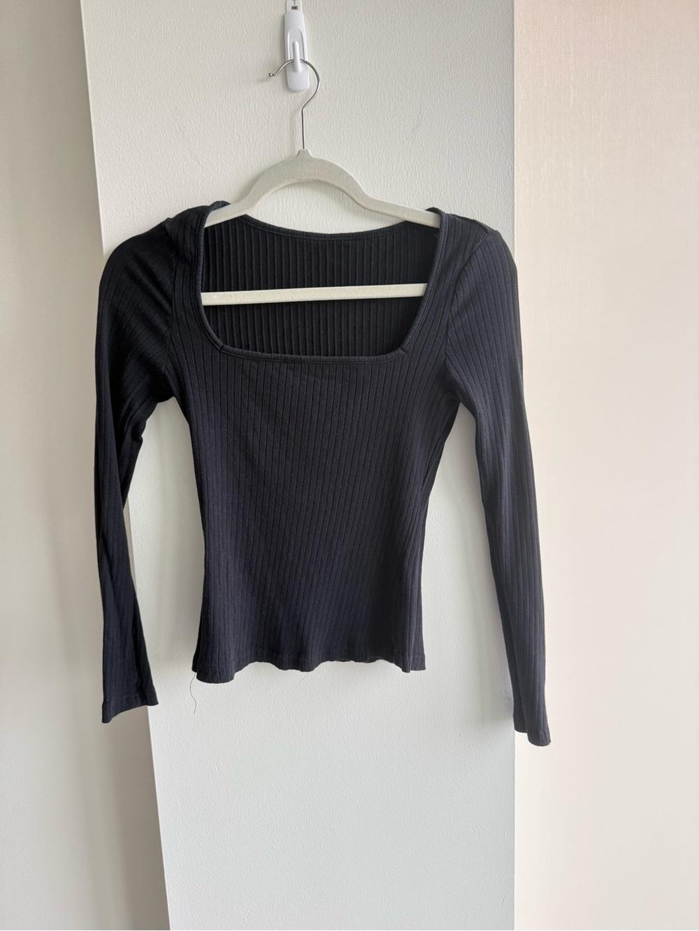 Black Ribbed Long-Sleeve Square Neck Top